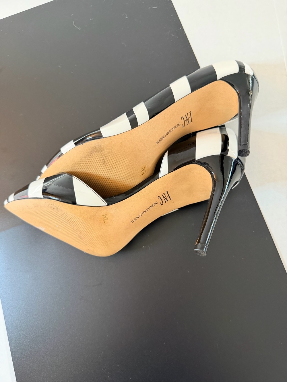 INC International Concepts Black/White Striped Pointed Toe Stiletto Pumps 7.5M - Picture 13 of 14